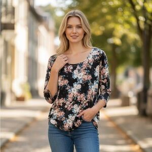 In Bloom Pretty In Florals Brushed Knit Top•1X